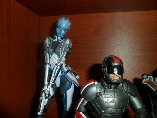 Mass Effect 3 - Shepard  Action Figure - обзор